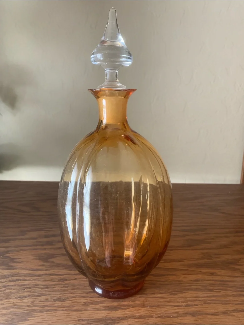 Amber Ribbed Glass Decanter with Clear Stopper